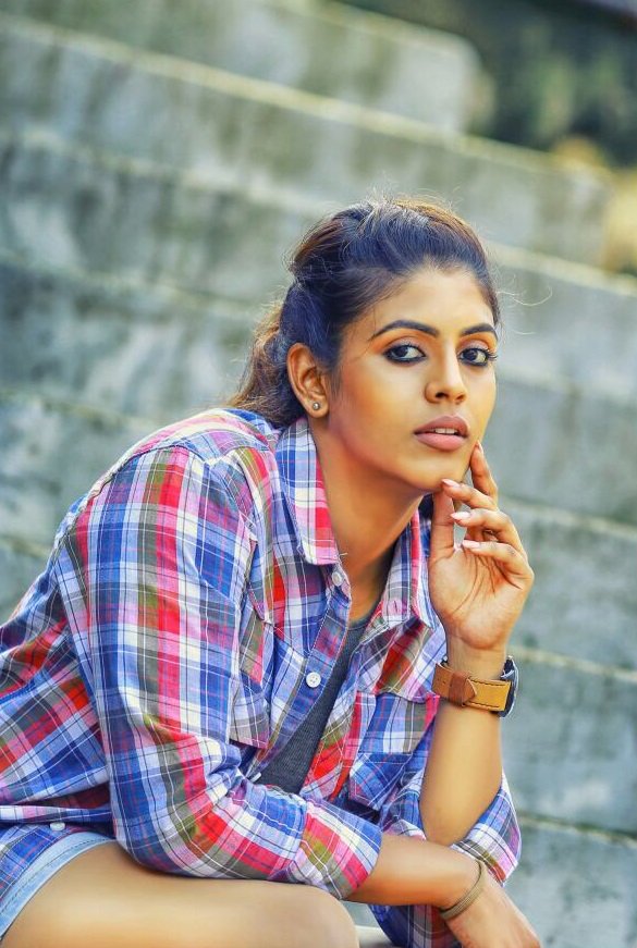 Actress Iniya gallery - Tamil Cine Stars