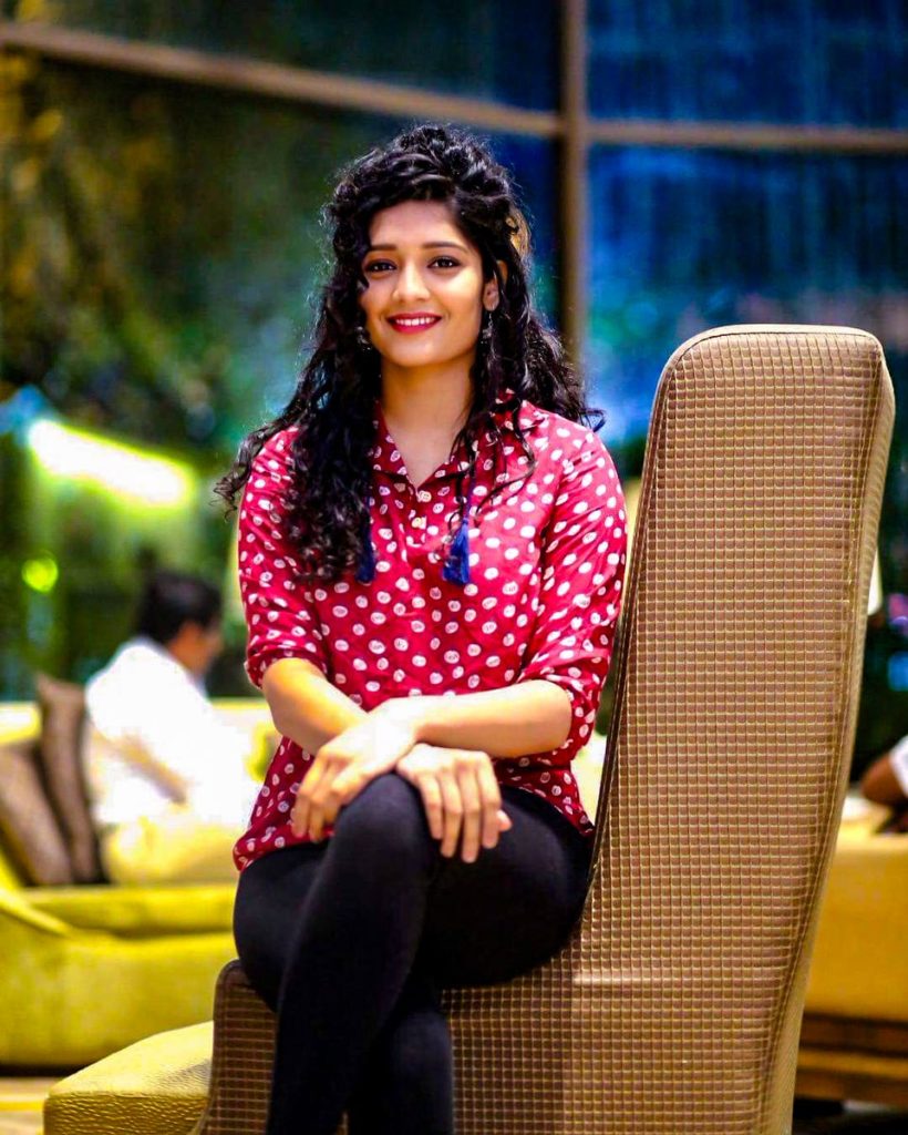 Actress Ritika Singh Photo gallery and biography