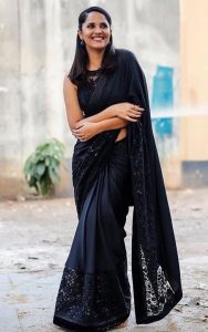 sexy curvaceous saree sweety Anasuya Bharadwaj black saree hourly glass figure-photos-2019-01-25_09.50.07